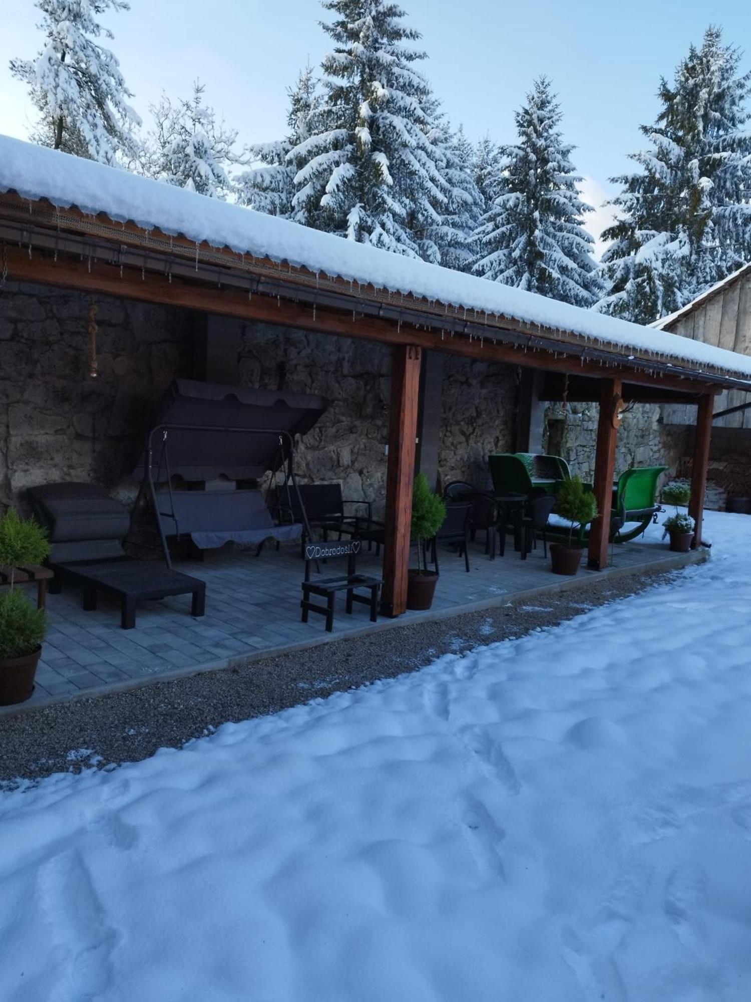 Kuca Za Odmor Blizanke Lägenhet Ogulin Exteriör bild